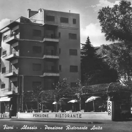 Anita Szálloda Alassio