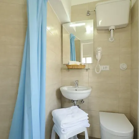 Anita מלון אלסיו